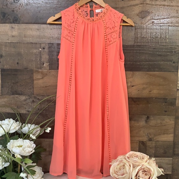 ANDREE BY UNIT Dresses & Skirts - Dress. Sleeveless. Peach/Coral. Lace Details. Andree' by Unit Brand. Small. EUC